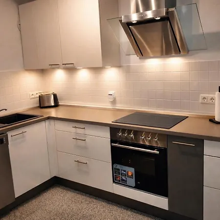 Appartement Grosszuegige, Sonnige Dachgeschosswohnung Mit Balkon