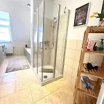 Großzügige, Sonnige Dachgeschosswohnung Mit Balkon Apartment Leipzig