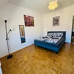 Grosszuegige, Sonnige Dachgeschosswohnung Mit Balkon