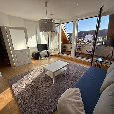 Apartmán Grosszuegige, Sonnige Dachgeschosswohnung Mit Balkon Lipsko