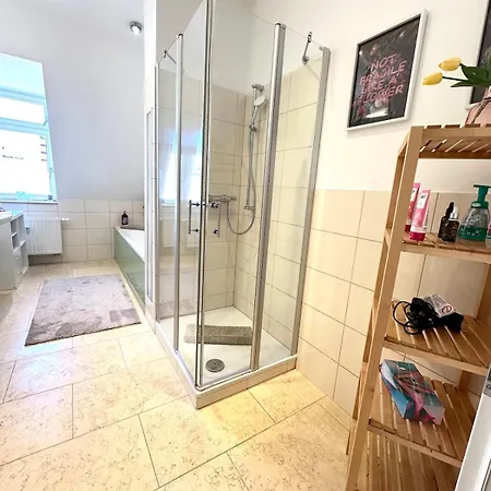 Grosszuegige, Sonnige Dachgeschosswohnung Mit Balkon Daire Leipzig