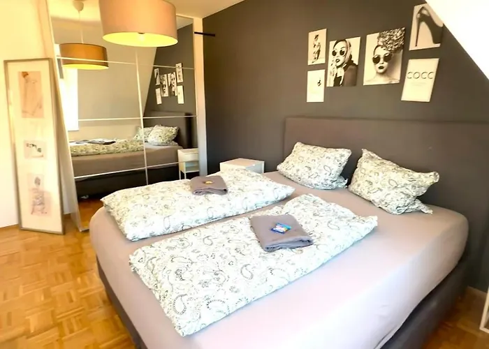 Großzügige, Sonnige Dachgeschosswohnung Mit Balkon Apartment *