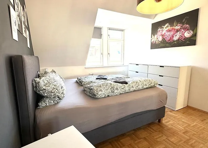 Apartmán Grosszuegige, Sonnige Dachgeschosswohnung Mit Balkon